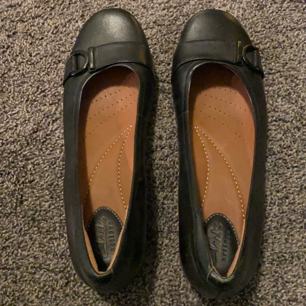 Clarks size 7.5 flats women’s